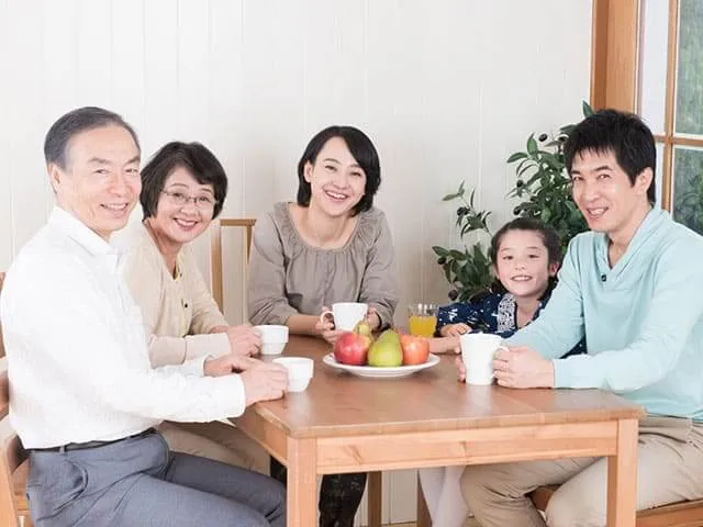 お家がきれいだとみんなHAPPY!北摂地域のハウスクリーニング業者Argo!顧客満足度98%、清掃力の違いと、生活の快適さを実感してください。池田、川西、宝塚で選ばれ続けて28年、地域密着のおそうじやさんです。